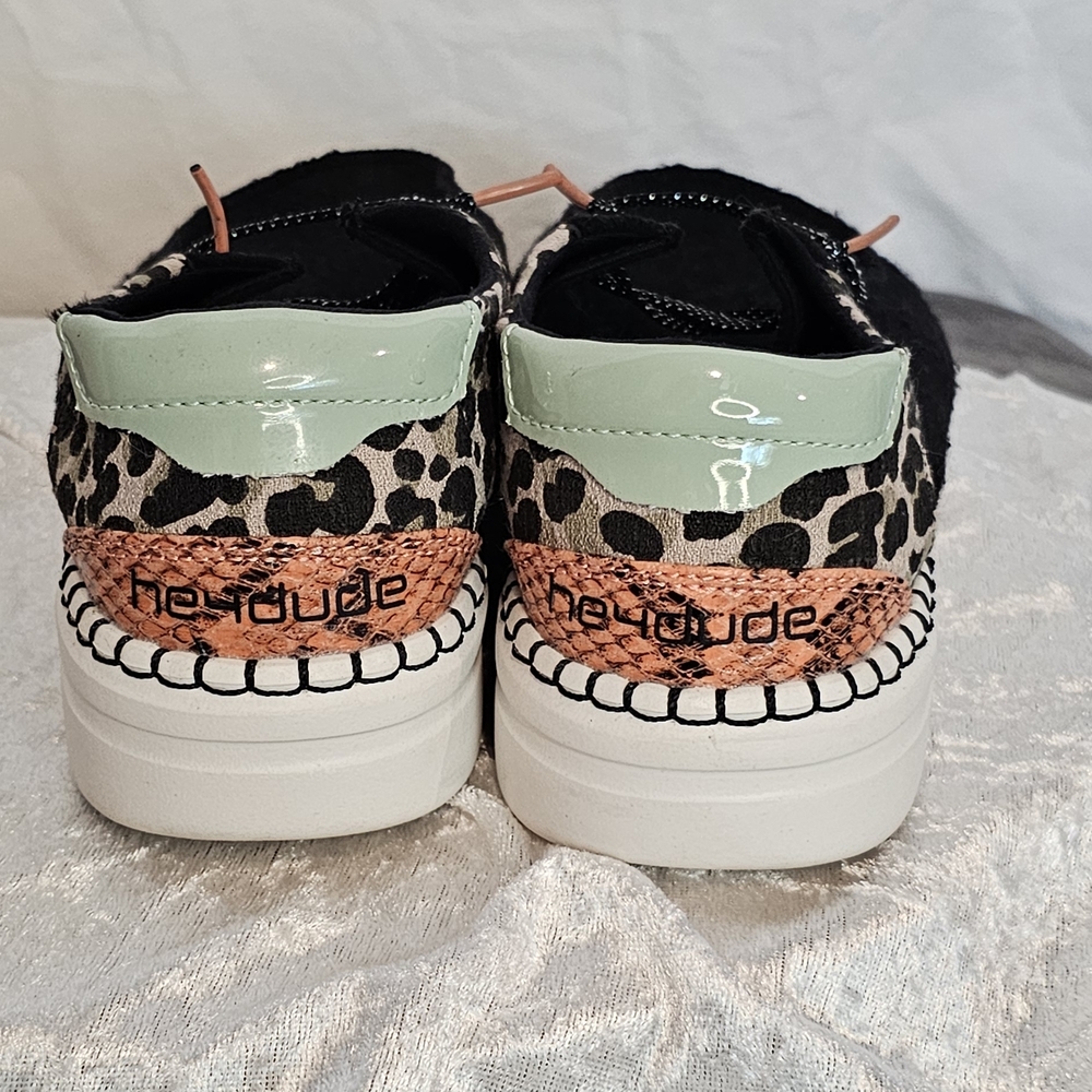 *LIKE NEW* Hey Dude Flats - Picture 5 of 11